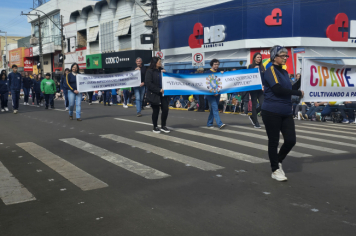 Foto - Desfile Cívico-Militar de Ijuí 2025