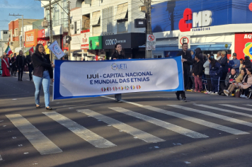 Foto - Desfile Cívico-Militar de Ijuí 2025