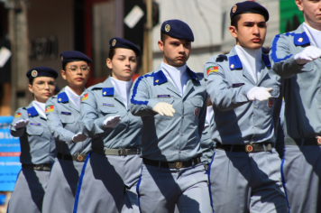 Foto - Desfile Cívico-Militar de Ijuí 2025