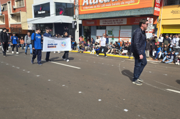 Foto - Desfile Cívico-Militar de Ijuí 2025
