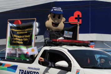 Foto - Desfile Cívico-Militar de Ijuí 2025