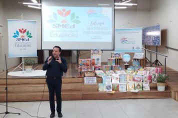 Foto - Município de Ijuí e SMED entregam materiais pedagógicos para escolas