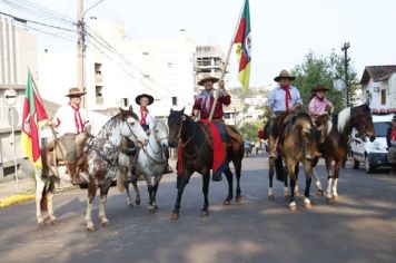 Foto - Desfile 20 de Setembro