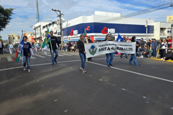 Foto - Desfile Cívico-Militar de Ijuí 2025