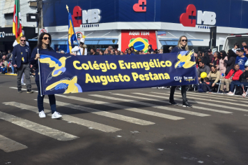 Foto - Desfile Cívico-Militar de Ijuí 2025