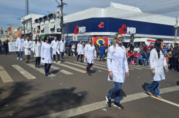Foto - Desfile Cívico-Militar de Ijuí 2025