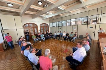 Foto - Reunião debate manutenção do comando dos Bombeiros em Ijuí