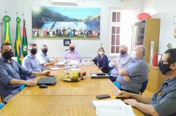 Prefeito conhece Campanha de Natal do comércio de Ijuí 