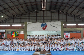 Atletas vinculados ao programa Bolsa Atleta são destaque no 19º Campeonato Estadual de Karatê JKA
