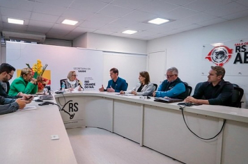 Prefeito Andrei Cossetin participa de reunião na Secretaria de Saúde do RS