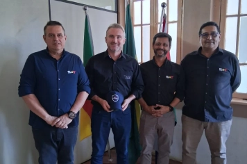 Visita institucional