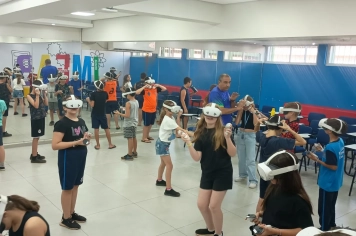 Estudantes do IMEAB participam de aula imersiva com uso da Sala de Metaverso