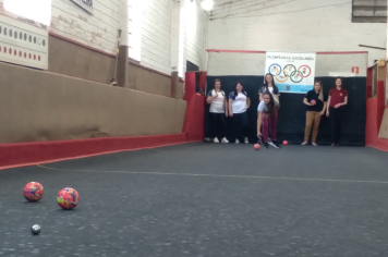 Estudantes participam de jogos de bocha nas Olimpíadas Escolares