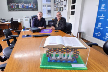 Prefeito Cossetin recebe diretor do Sesc Ijuí