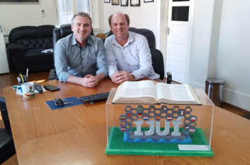 Prefeito Cossetin recebe visita de Rogério Mengue