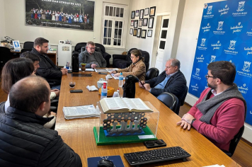 Vice-prefeito Barriquello recebe representantes da AGERGS