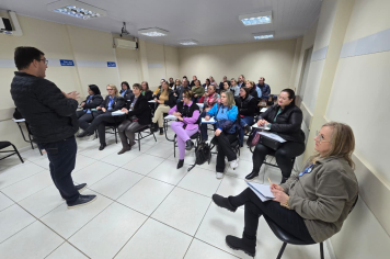 Comissão da Semana da Pátria reúne escolas para definir detalhes do desfile cívico-militar