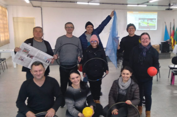 Professores de Educação Física da Rede Municipal participam de formação sobre dança