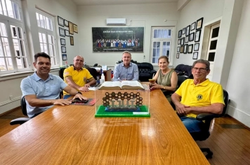 Lions Clube de Ijuí apresenta projeto de Centro de Oftalmologia