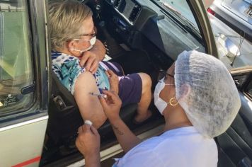 Sistema Drive-Thru é utilizado para vacinar!