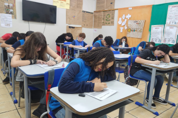 Estudantes da Rede Municipal realizam segunda etapa do simulado do Saeb 2025