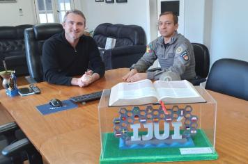 Prefeito Cossetin recebe o comandante da Brigada Militar de Ijuí