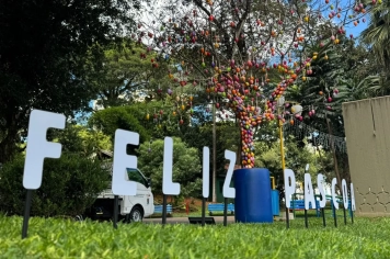 Praça da República recebe decoração especial de Páscoa e convida famílias para momentos de celebração em Ijuí