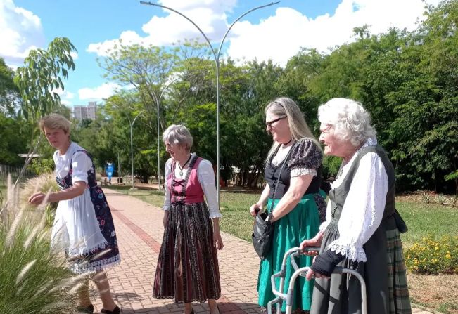 Grupo Edelweiss participa de atividades no Parque da Pedreira