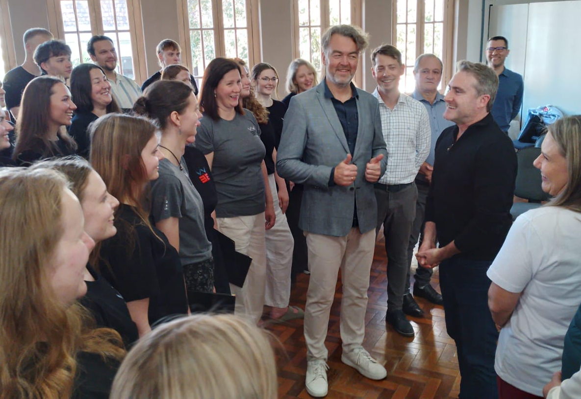 Integração: Prefeito Cossetin recebe Coral Vivere, da Letônia