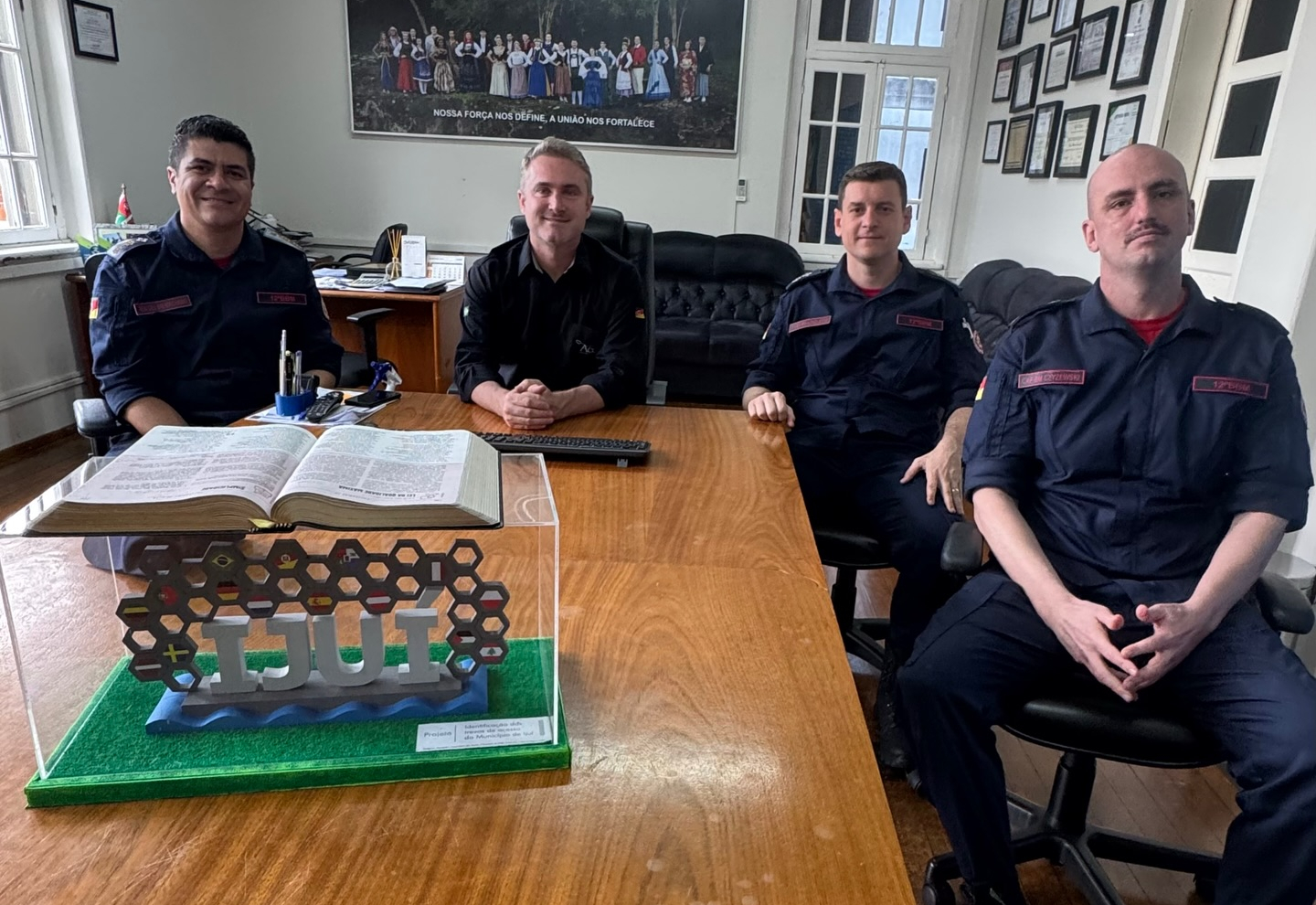 Prefeito Cossetin recebe comando dos Bombeiros de Ijuí