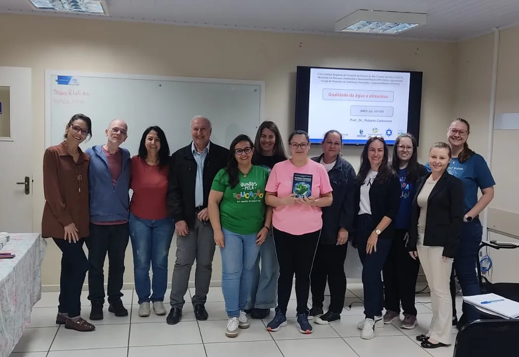 Professores de Ciências participam de formação sobre qualidade da água e alimentos