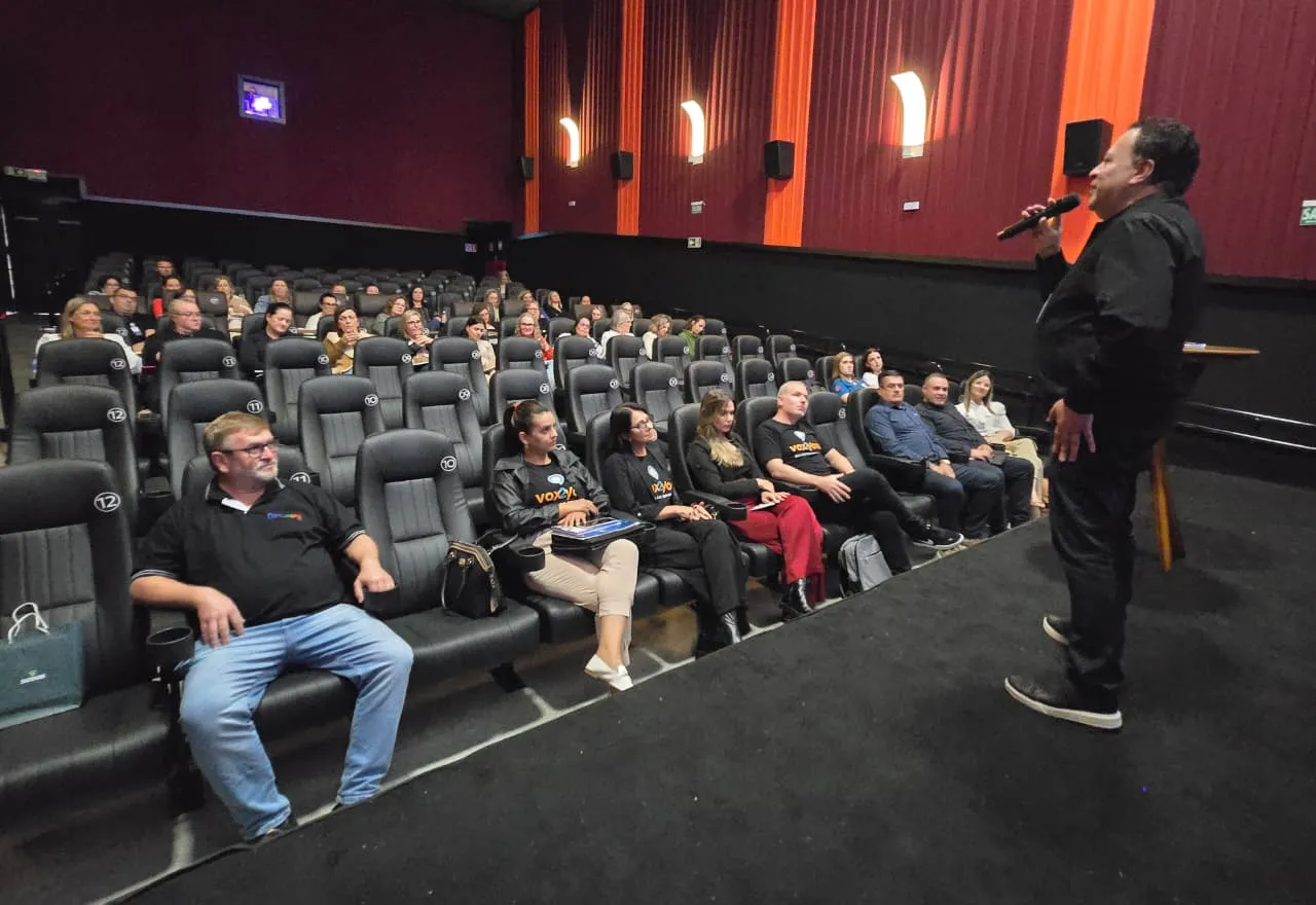 SMEd realiza reunião com diretoras para alinhamento de ações da rede municipal