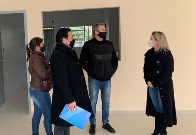 Prefeito visita obras na Escola Casa da Criança