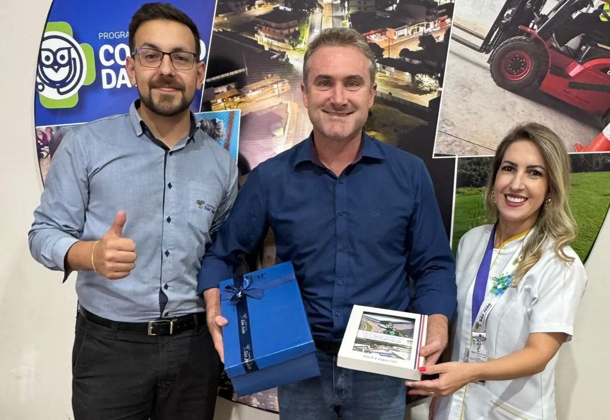 Prefeito Cossetin recebe visita de representantes da Farmácia São João