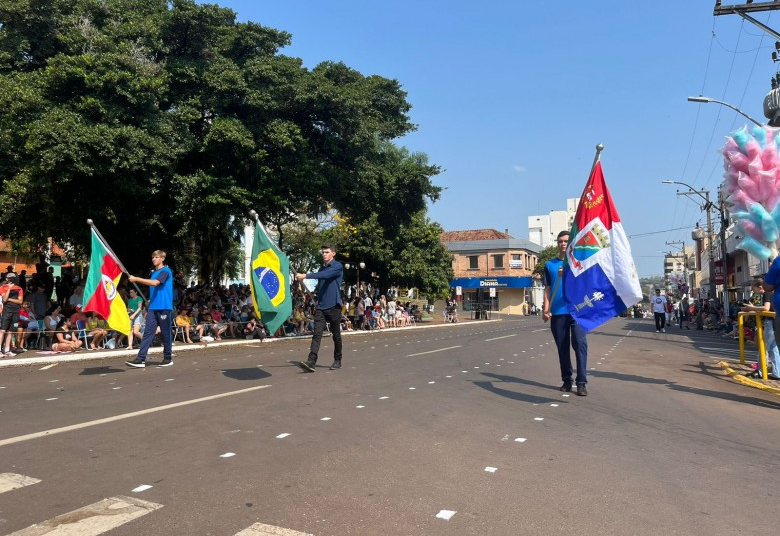 Definida a ordem oficial do Desfile Cívico