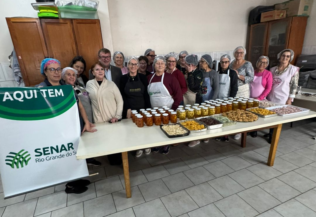 Curso de Processamento de Frutas é promovido pela SMDS e Gabinete da Primeira-dama