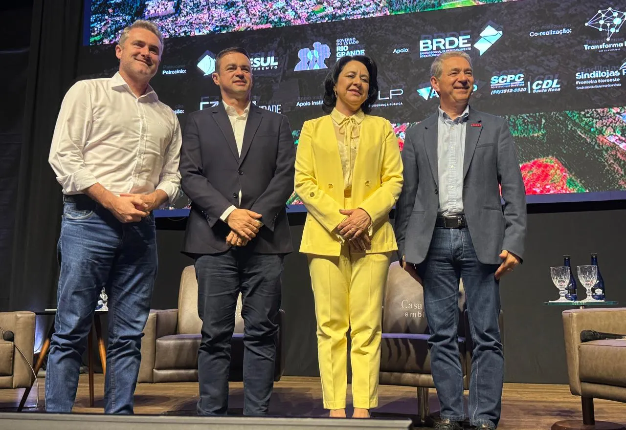 Prefeito Andrei Cossetin participa do Fórum da Competitividade