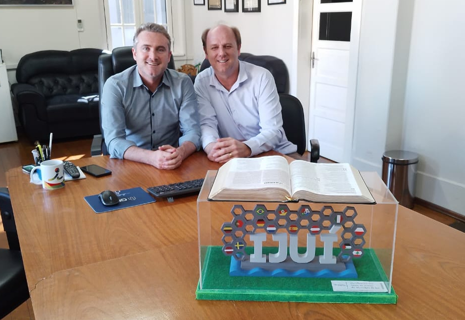 Prefeito Cossetin recebe visita de Rogério Mengue