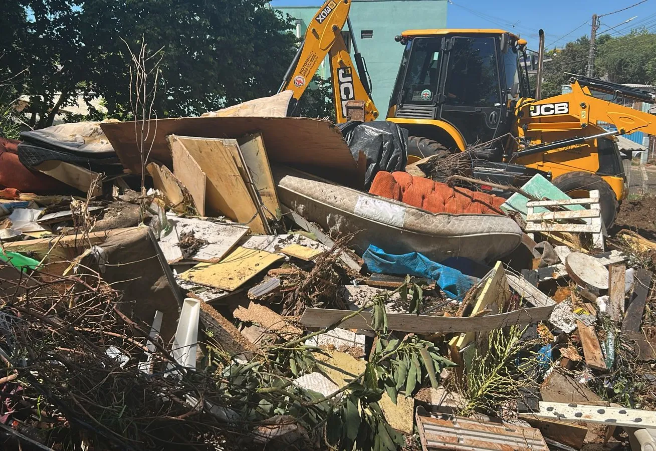 Prefeitura de Ijuí realiza mutirão de limpeza na cidade