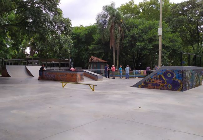 Entrega de investimentos na Praça dos Imigrantes marca último dia de governo 