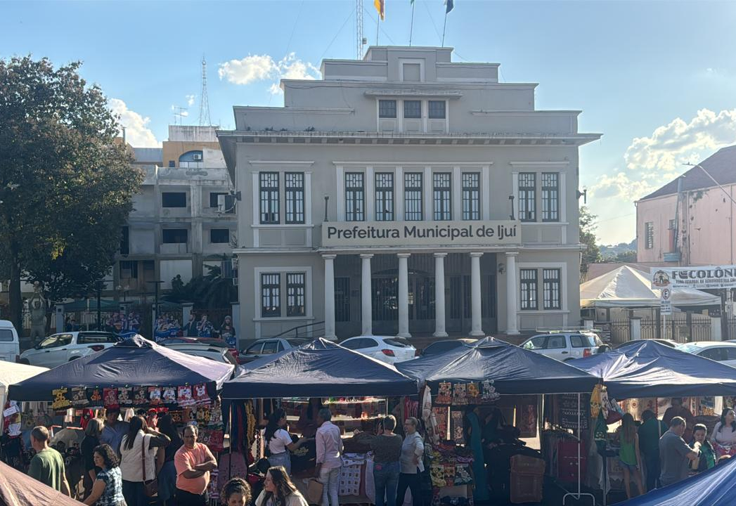 Artesãos de todo o Estado vieram a Ijuí para viver a 32ª Feira Estadual do Artesanato.