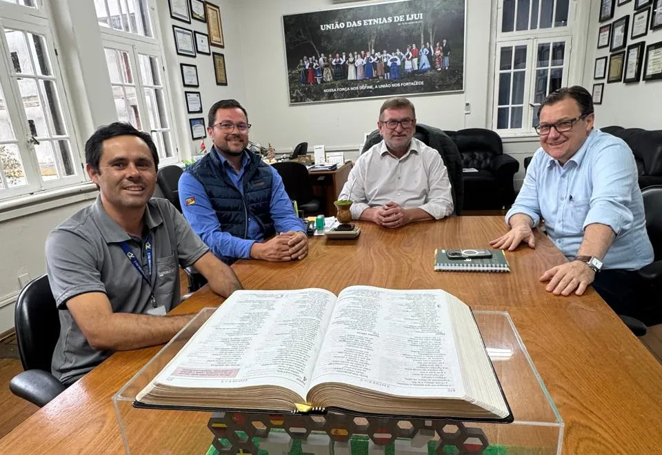 Vice-prefeito Barriquello recebe secretário-executivo do SIndilat