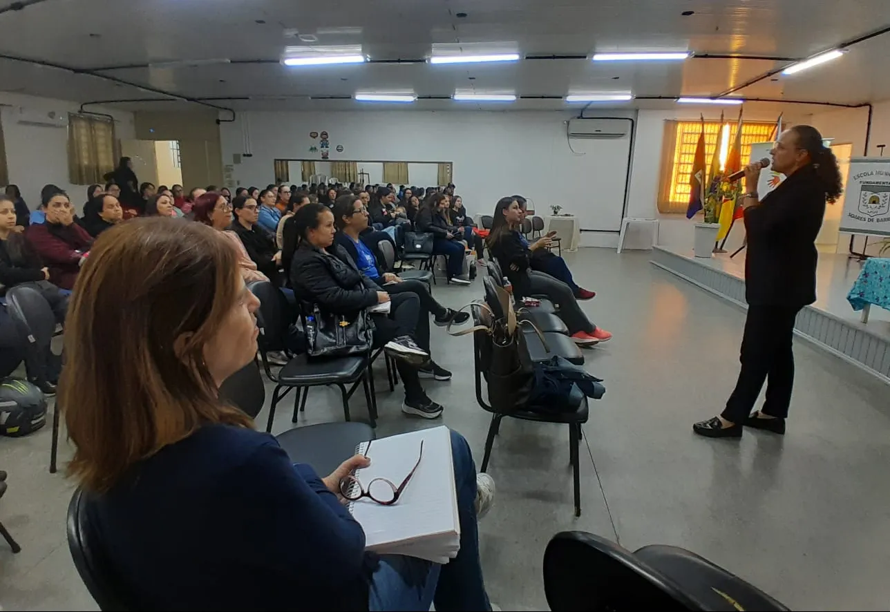 SMEd realiza formação sobre alimentação na Educação Especial
