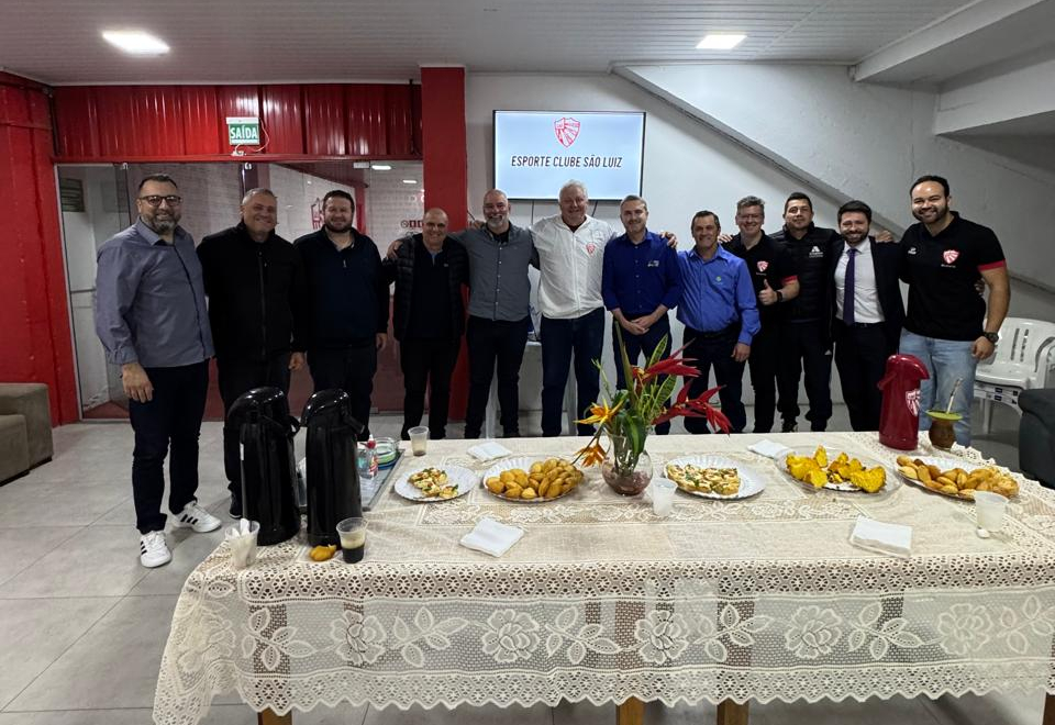 Prefeito Cossetin participa de café da manhã no São Luiz