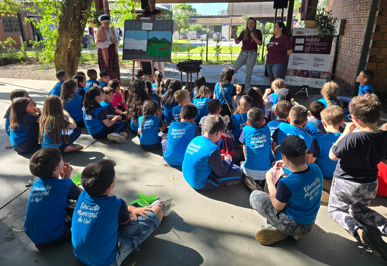 Mais de 700 estudantes participaram da Rota das Culturas durante a Expofest Ijuí