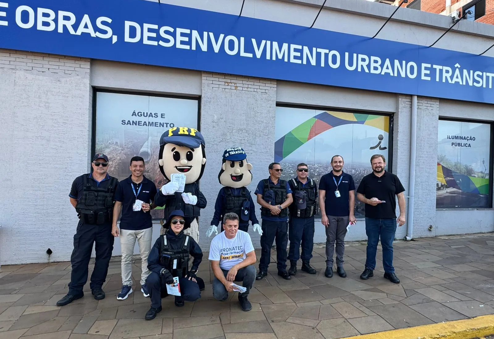 Blitz especial homenageia mulheres em ação promovida pela Coordenadoria de Trânsito