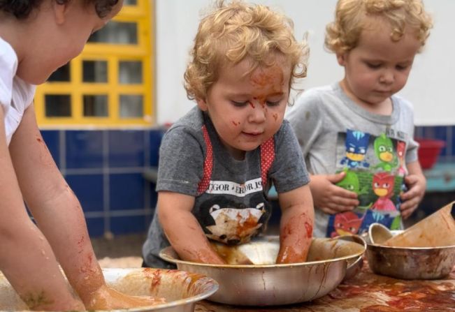 Escola Municipal Infantil Maria Barriquello promove atividades para crianças nas férias escolares