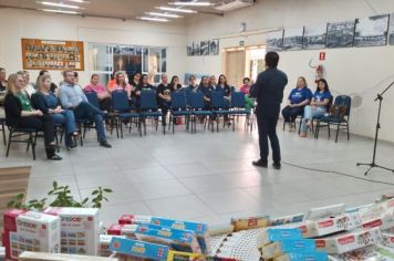 Foto - Município de Ijuí e SMED entregam materiais pedagógicos para escolas