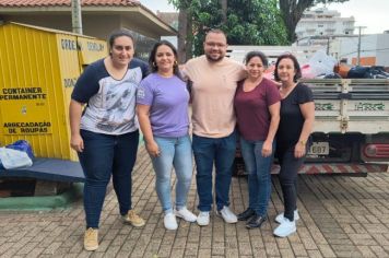 Container recebe doação de roupas durante o ano todo, na Praça da República