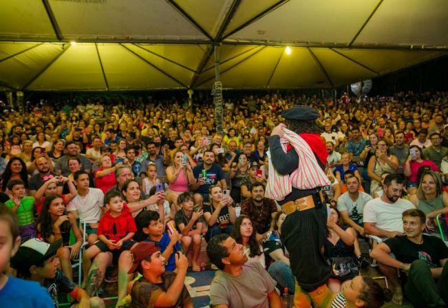 Excelente público na Praça